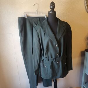 John Meyer Collection Women’s 2-Piece Suit Green  Blazer Pants Set Office BB648